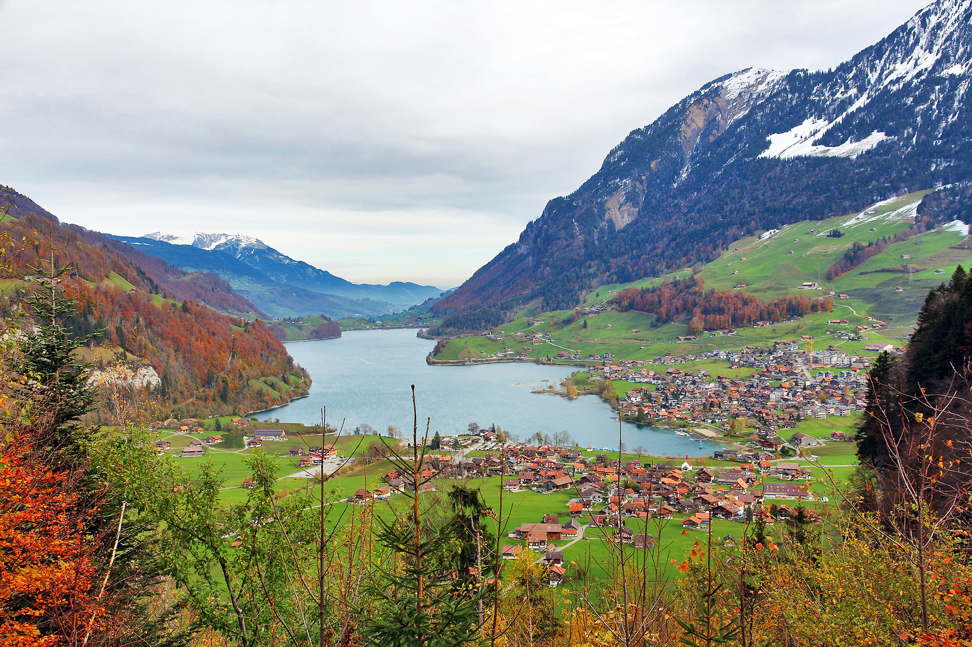 Lungern Lake